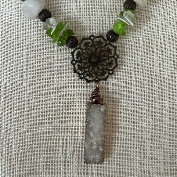 Raw Druzy Quartz Bar Necklace – Earthy Boho Style - Picture 14 of 14